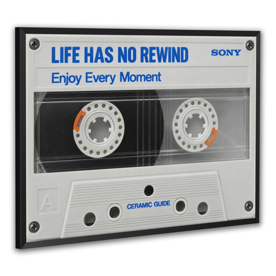 Kaseta Sony Life Has No Rewind | Plakat, w czarnej ramie, pod kątem