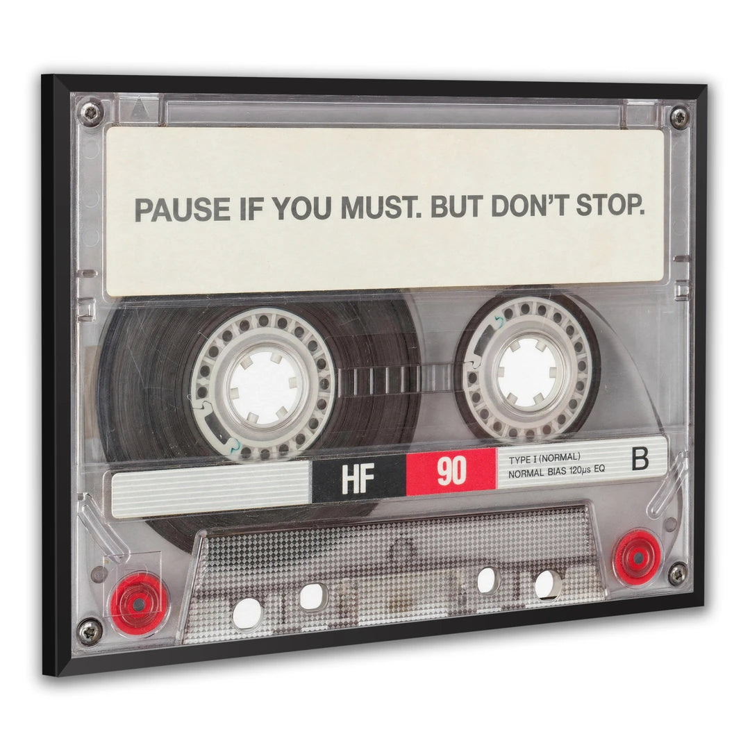 Kaseta Pause If You Must | Plakat, w czarnej ramie, pod kątem
