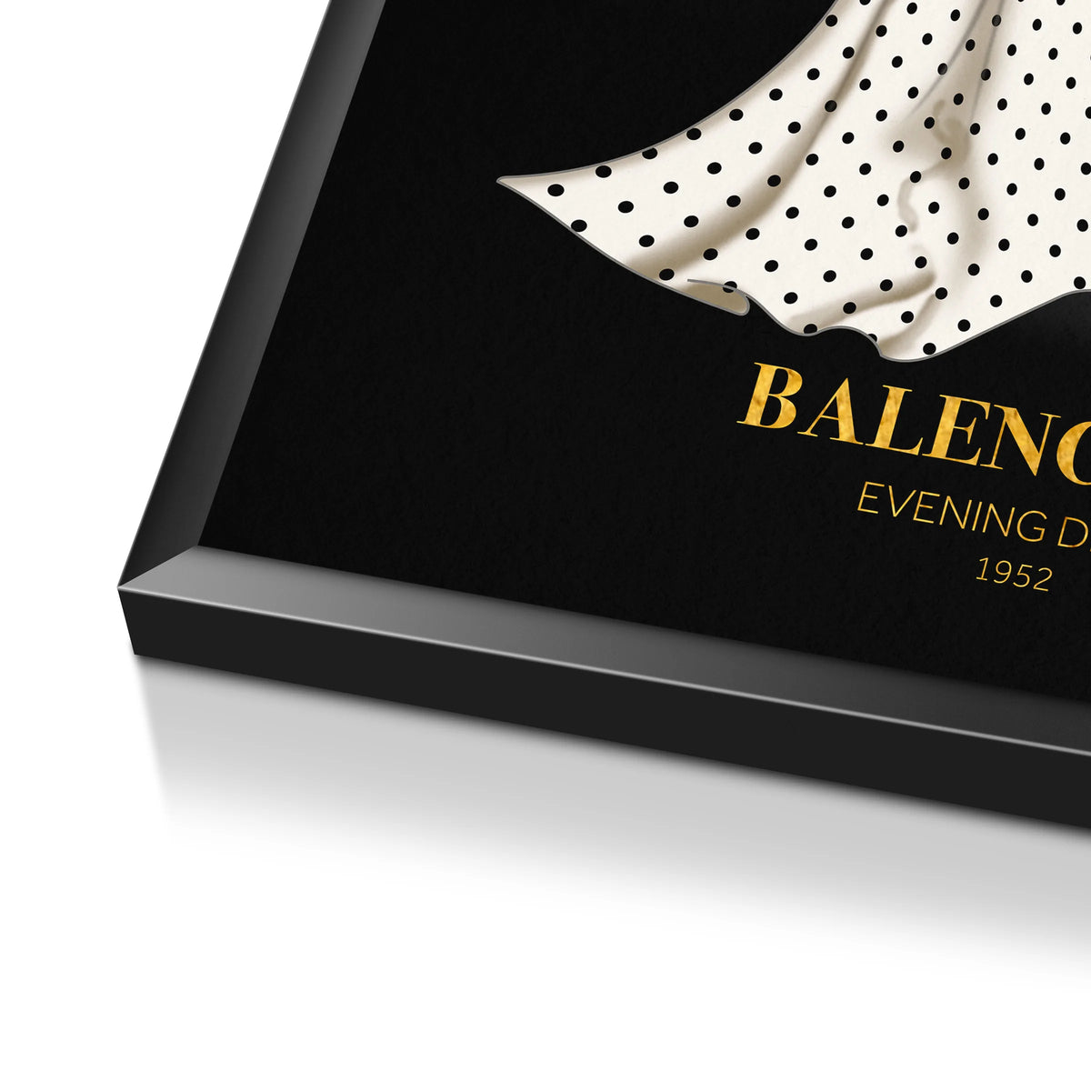 Balenciaga Ikoniczna Sukienka | Plakat